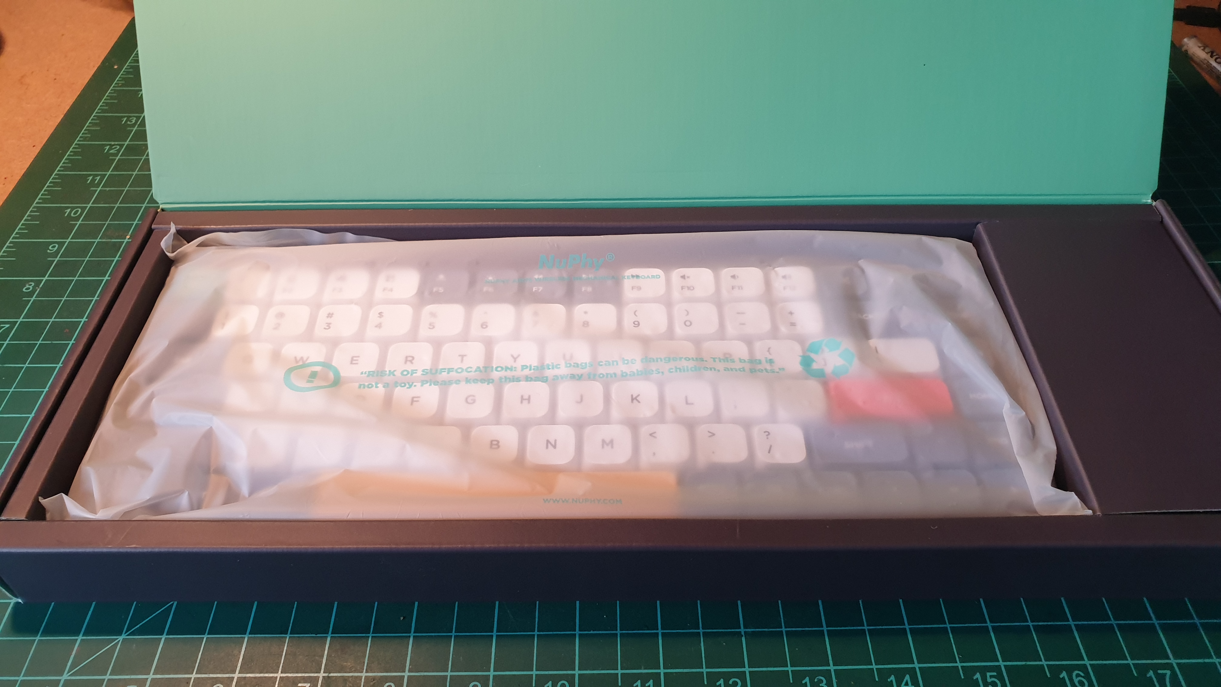 Unboxing the Nuphy Air75