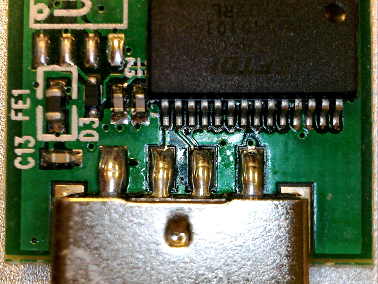 USB to TTL Serial Converter FTDI232RL on the NXP OM15020 USB DONGLE, JN5169 module