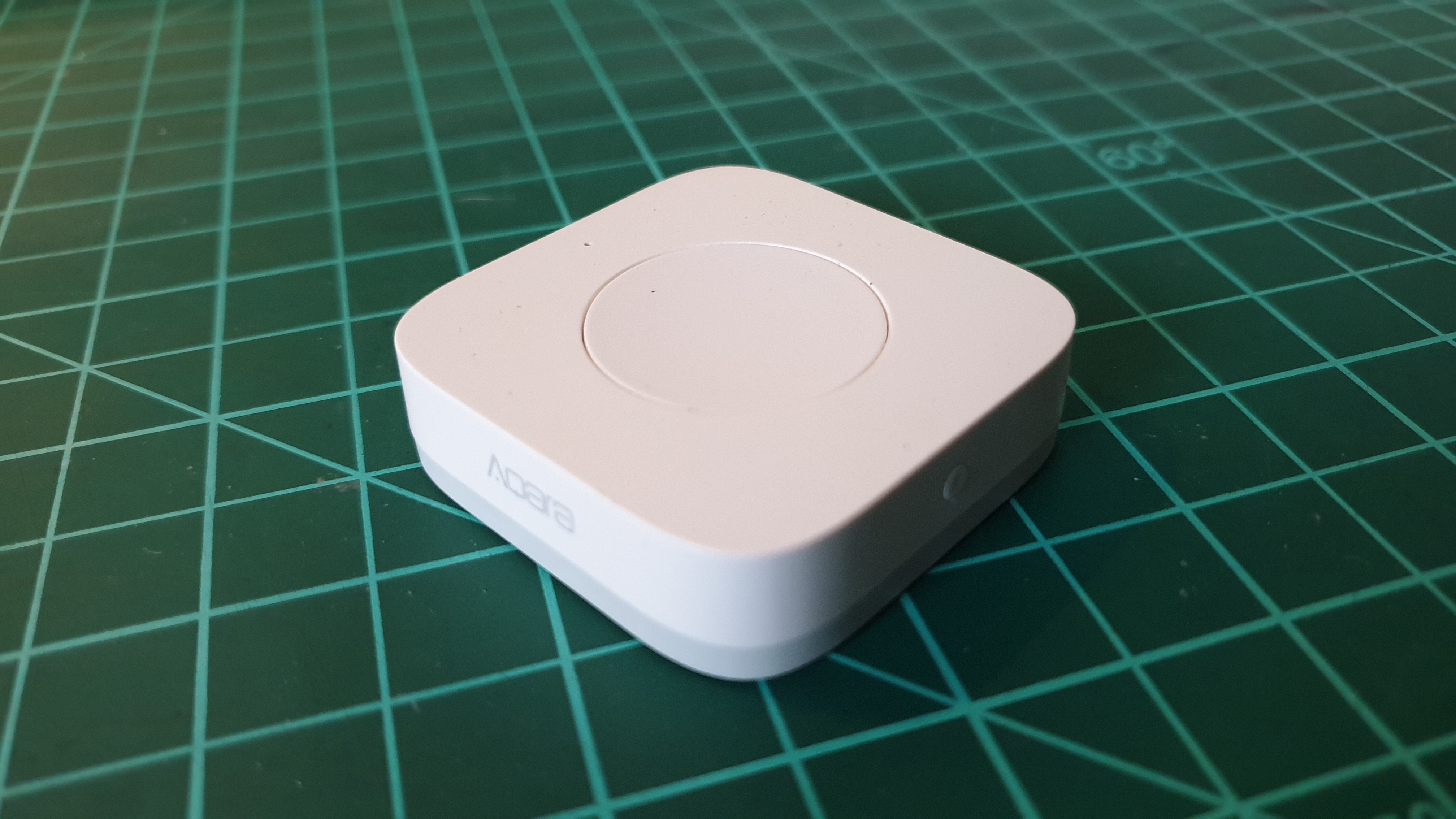 Xiaomi Aquara switch used for explaing ZigBee frames