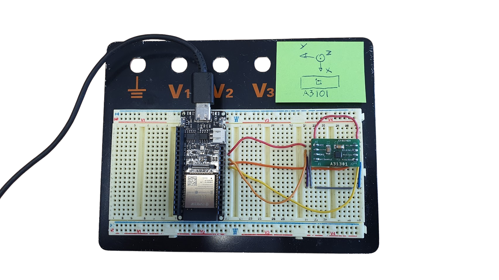 Vreadboard avec l'ESP32 et le capteur de position magnétique 3D A31301